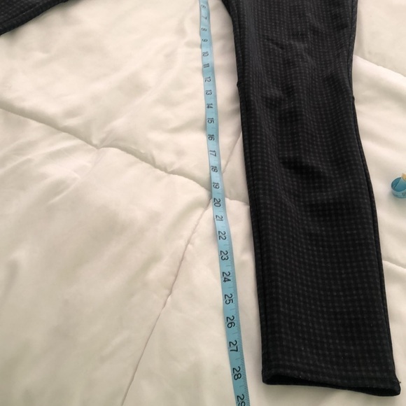 Max Studio houndstooth design skinny pants w back packets & elastic waistband - Picture 6 of 10